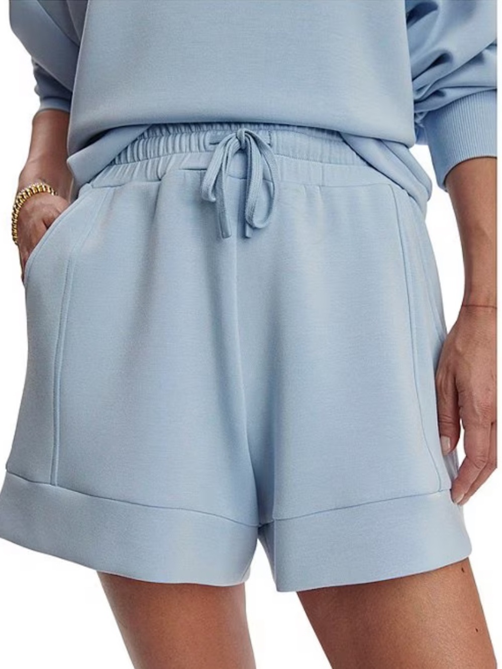 Varley Set, Atrium High Rise Short 4.5 in and Callie Top, Cashmere Blue, XS - Picture 11 of 15